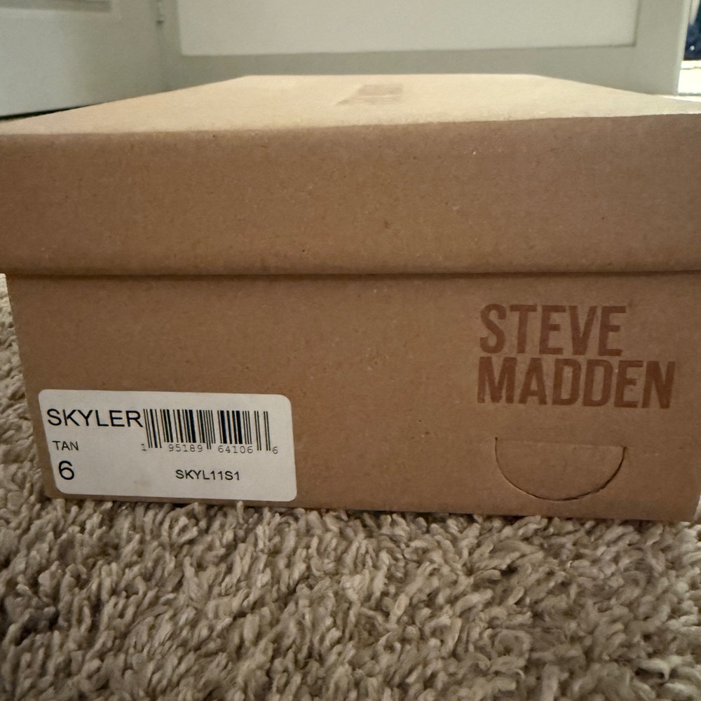 Steve Madden Skylar 6 - Picture 2 of 3
